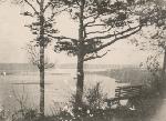 Вид на реку Вятку и временный деревянный мост из парка Ст. Халтурина. 1970-е г. Автор Г.Л. Альгина. Из альбома Попцовой Любови Геннадьевны